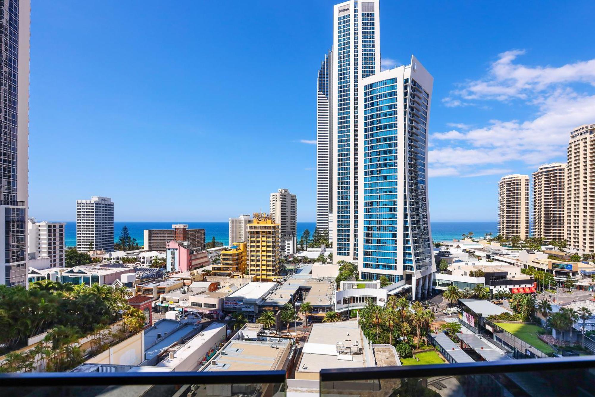 Circle On Cavill 2, 3, 4 & 5 Bedroom Skyhomes & Sub Penthouses By Gold Coast Holidays Εξωτερικό φωτογραφία