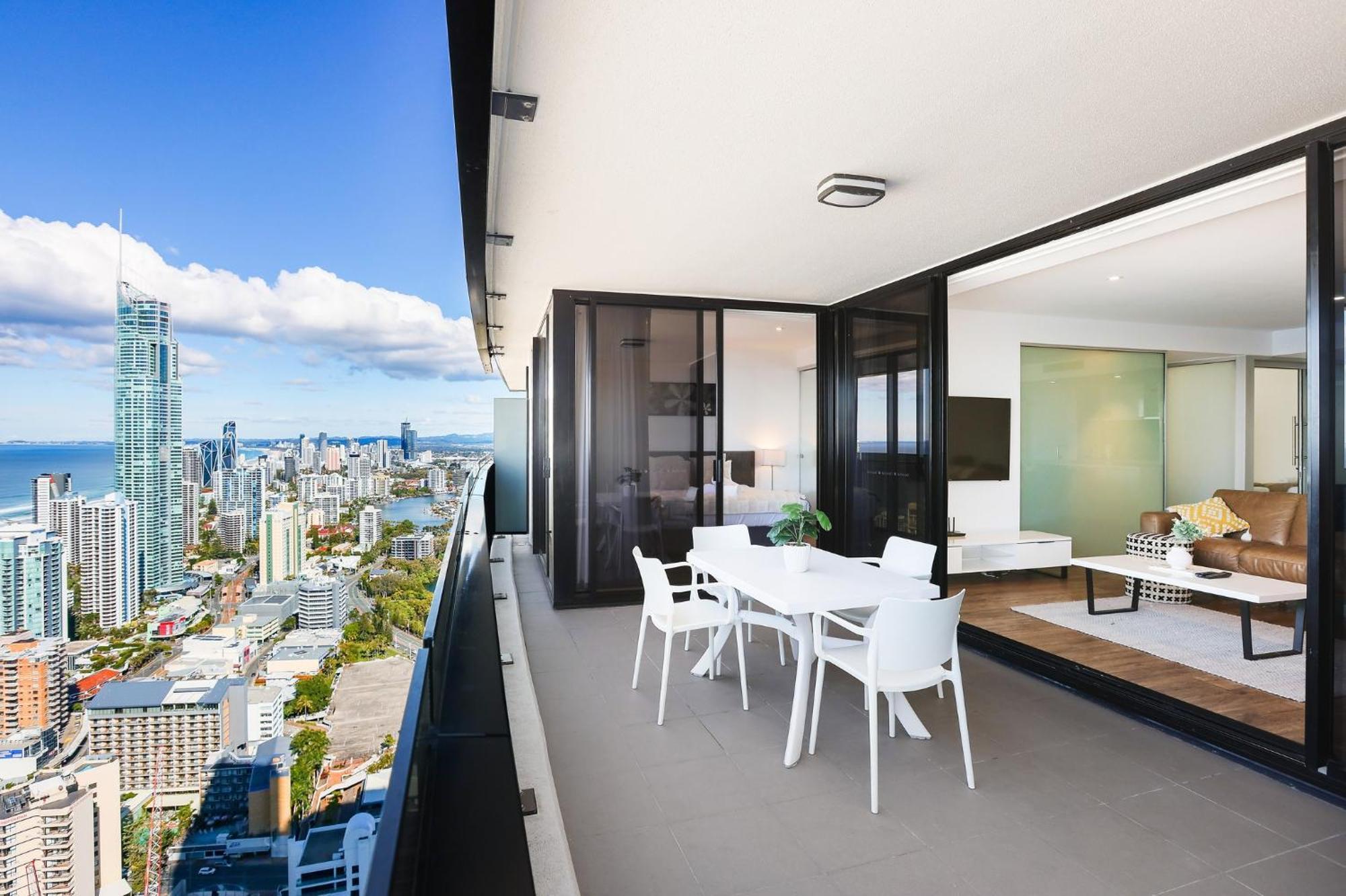 Circle On Cavill 2, 3, 4 & 5 Bedroom Skyhomes & Sub Penthouses By Gold Coast Holidays Εξωτερικό φωτογραφία